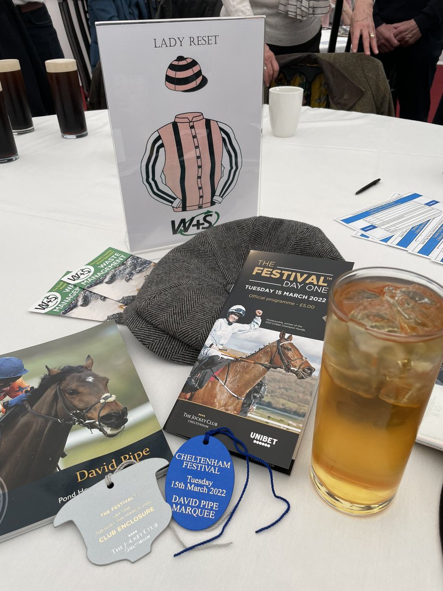 _IanAdams's tweet photo. Place your bets! π#CheltenhamFestival2022 #DavidPipeRacing https://t.co/YMHe779cOS
