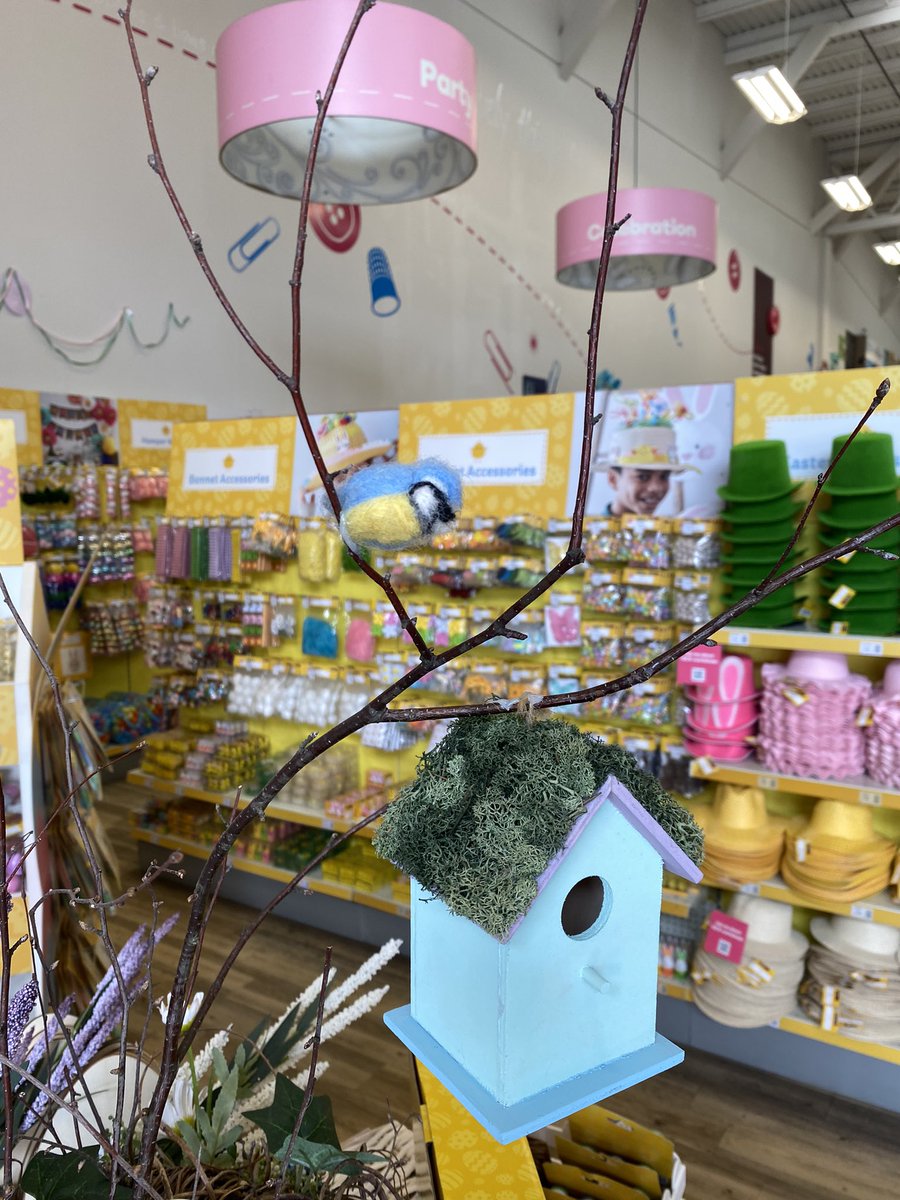 RobHodges23's tweet photo. Easter at Chingford, amazing work team @Hobbycraft_CHI https://t.co/dpNcvv7bAQ