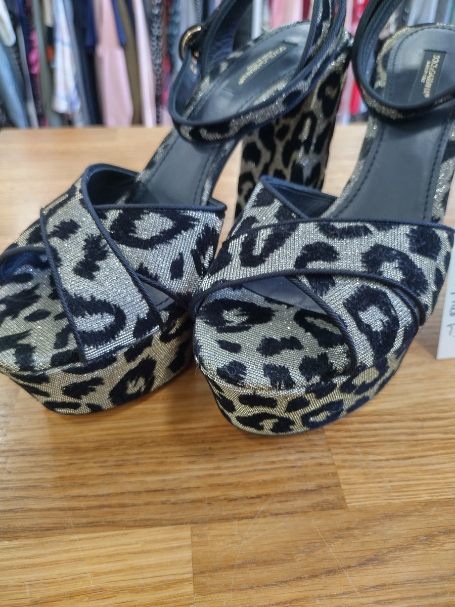 ByresCruk's tweet photo. Look what we've got! These snappy leopard print D&amp;G block heels are sure to make a statement in any spring wardrobe! #PreLoved #HighFashion https://t.co/UnDf6RdayD