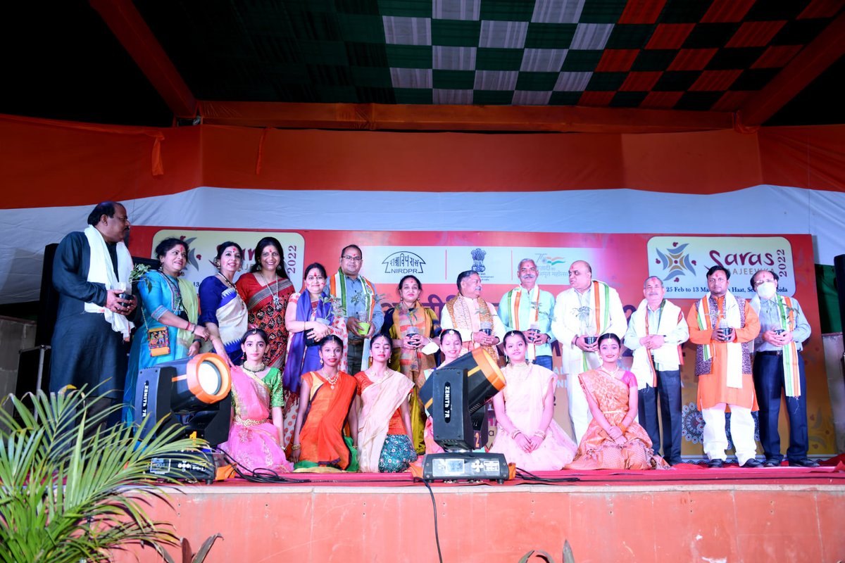 NPSinghOfficial's tweet image. नोएडा शिल्प हाट में पावन कला धाम द्वारा आयोजित फाल्गुन की फुहार में मुख्य के रूप में रहने का सौभाग्य प्राप्त हुआ
#paavankaladham #noidashilphaat #phalgunkiphuhar @noida_authority