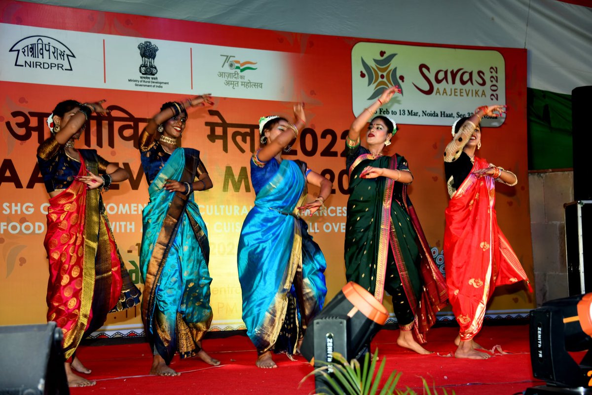 NPSinghOfficial's tweet image. नोएडा शिल्प हाट में पावन कला धाम द्वारा आयोजित फाल्गुन की फुहार में मुख्य के रूप में रहने का सौभाग्य प्राप्त हुआ
#paavankaladham #noidashilphaat #phalgunkiphuhar @noida_authority