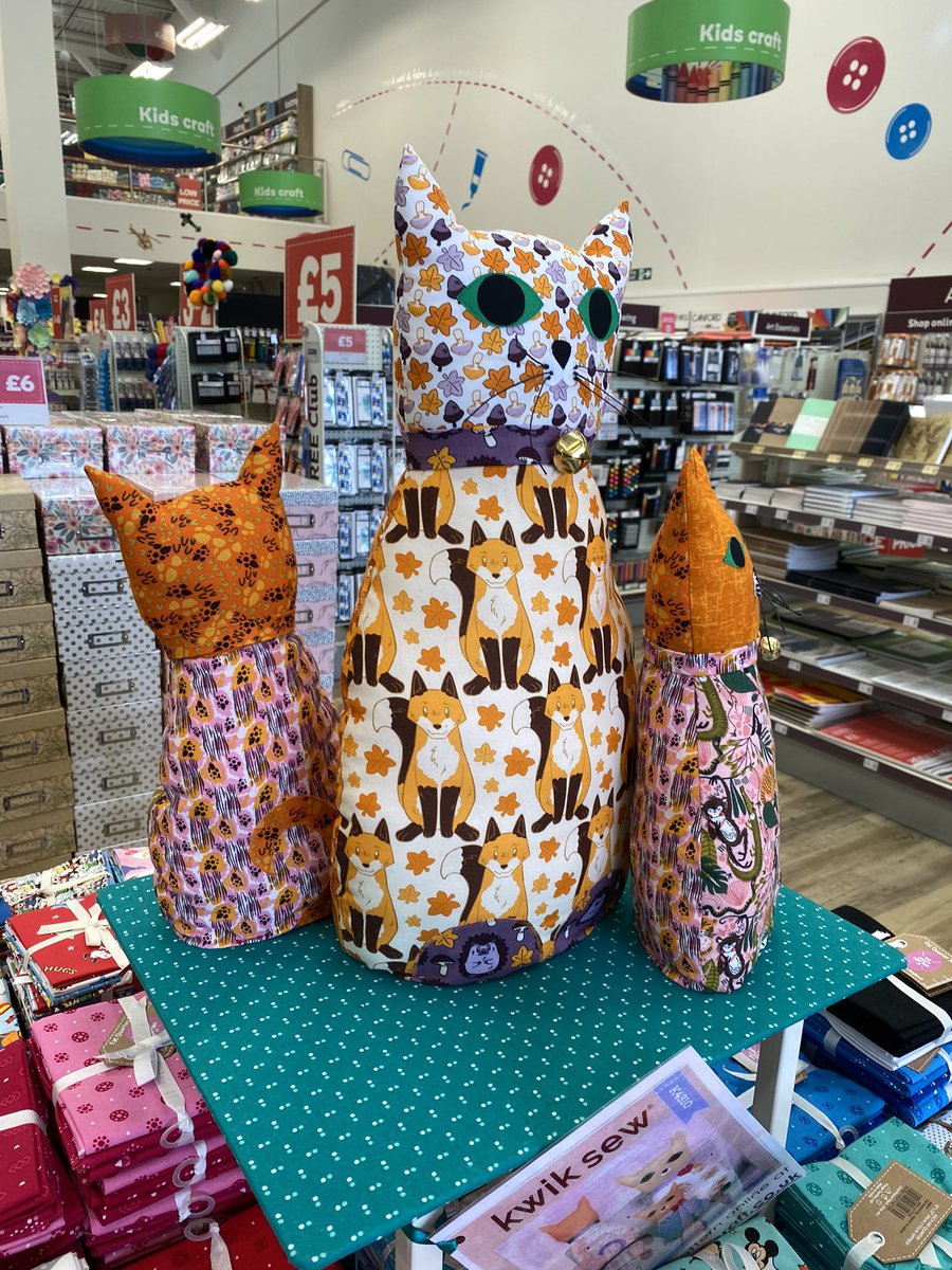 RobHodges23's tweet photo. @Hobbycraft_CHI looked outstanding today, amazing inspiration and a fabulous team! Well done all! https://t.co/mvpl5fPQ53