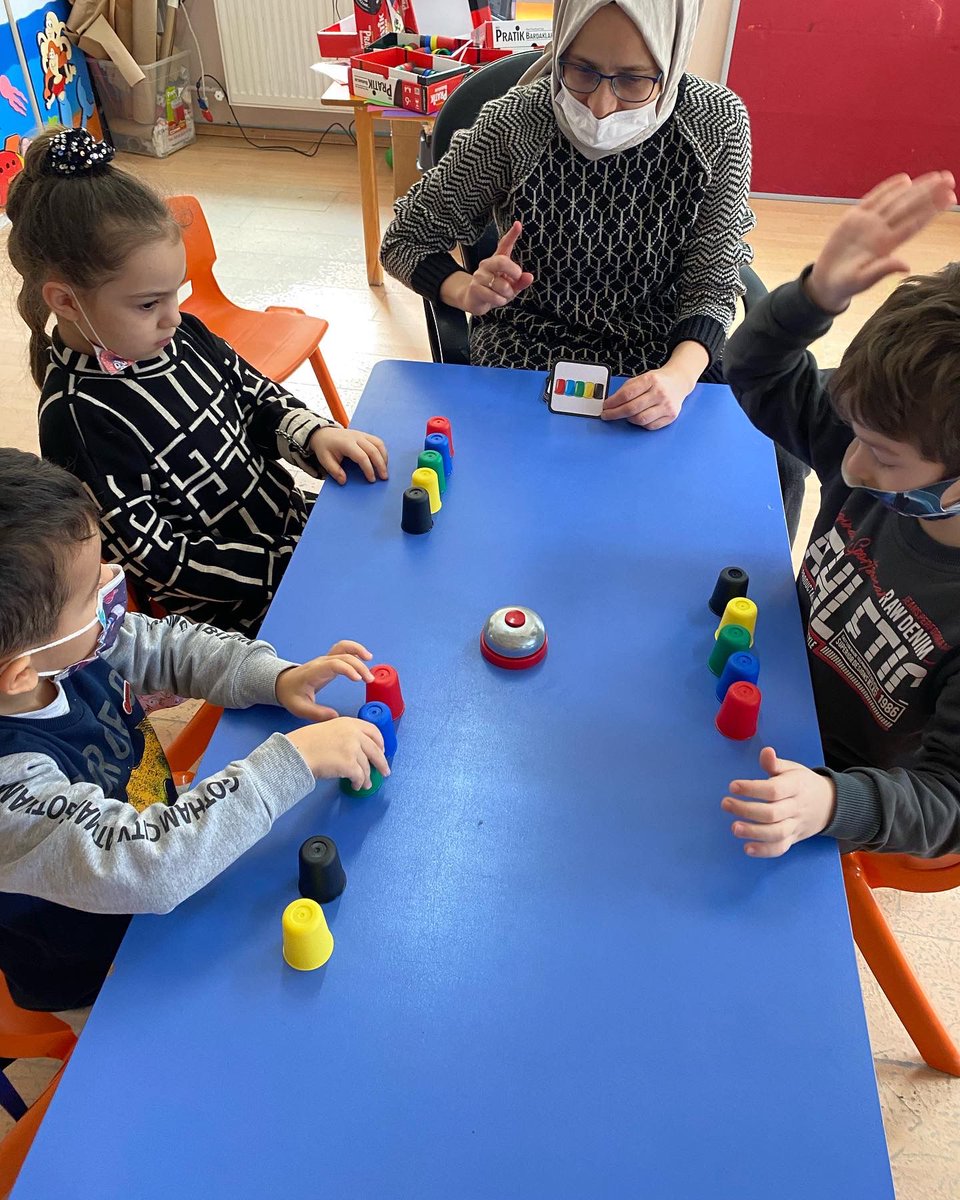 Polis Amca Harezmi (@polisamcharezmi) on Twitter photo Pratik bardaklar kutu oyunu ile ısınma etkinliğini gerçekleştirdik. (9.hafta)
<a href="/tcmeb/">Millî Eğitim Bakanlığı</a> <a href="/tuncaymorkoc/">tuncay Morkoç</a> <a href="/istanbulilmem/">İstanbul İl Millî Eğitim Müdürlüğü</a> <a href="/memleventyazici/">Levent Yazıcı</a> <a href="/okuloncesi34MEM/">İstanbul MEM Okulöncesi</a> <a href="/izekier53/">İrfan Zeki ER</a> <a href="/BelmaTugrul/">Belma Tugrul. Prof. Dr</a> <a href="/GungorenKym/">GüngörenKaymakamlığı</a> <a href="/ZeyitSener/">Zeyit ŞENER</a> <a href="/MemGungoren/">Güngören İlçe Millî Eğitim Müdürlüğü</a> <a href="/_ferhat_ozturk/">Ferhat Öztürk</a> <a href="/EE5634/">EKREM EPÇAÇAN</a> <a href="/bernauysal4/">Berna UYSAL</a> <a href="/harezmimodeli/">Harezmi Eğitim Modeli</a> Pratik bardaklar kutu oyunu ile ısınma etkinliğini gerçekleştirdik. (9.hafta)
<a href="/tcmeb/">Millî Eğitim Bakanlığı</a> <a href="/tuncaymorkoc/">tuncay Morkoç</a> <a href="/istanbulilmem/">İstanbul İl Millî Eğitim Müdürlüğü</a> <a href="/memleventyazici/">Levent Yazıcı</a> <a href="/okuloncesi34MEM/">İstanbul MEM Okulöncesi</a> <a href="/izekier53/">İrfan Zeki ER</a> <a href="/BelmaTugrul/">Belma Tugrul. Prof. Dr</a> <a href="/GungorenKym/">GüngörenKaymakamlığı</a> <a href="/ZeyitSener/">Zeyit ŞENER</a> <a href="/MemGungoren/">Güngören İlçe Millî Eğitim Müdürlüğü</a> <a href="/_ferhat_ozturk/">Ferhat Öztürk</a> <a href="/EE5634/">EKREM EPÇAÇAN</a> <a href="/bernauysal4/">Berna UYSAL</a> <a href="/harezmimodeli/">Harezmi Eğitim Modeli</a>