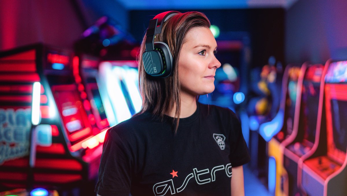 MaximeMXM's tweet photo. Question of the day: Am I listening to Super Max or Let's go Lando? 🎵 

New ASTRO A10 🎧 #AstroPartner @ASTROGaming https://t.co/SuJe8518UD