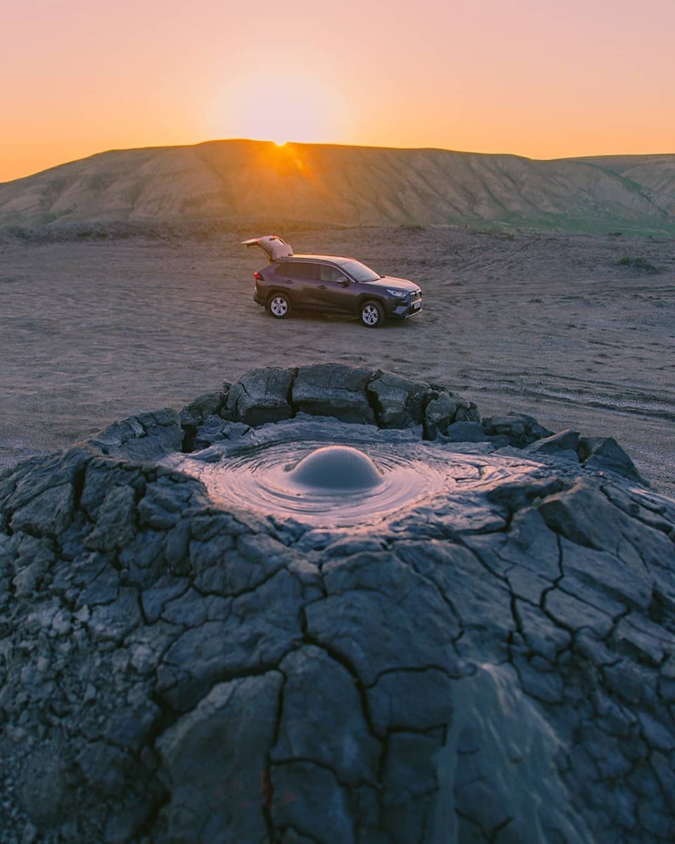 ExperienceAZE's tweet photo. It’s an important day today in #Azerbaijan: #EarthTuesday🌱! The earth is indeed alive with beauties and curiosities here in Azerbaijan. Among the spectacular sights visitors can witness are mud volcanoes🌋. #ExperienceAzerbaijan
📸 @nijats.photo https://t.co/IDj12T6MOf
