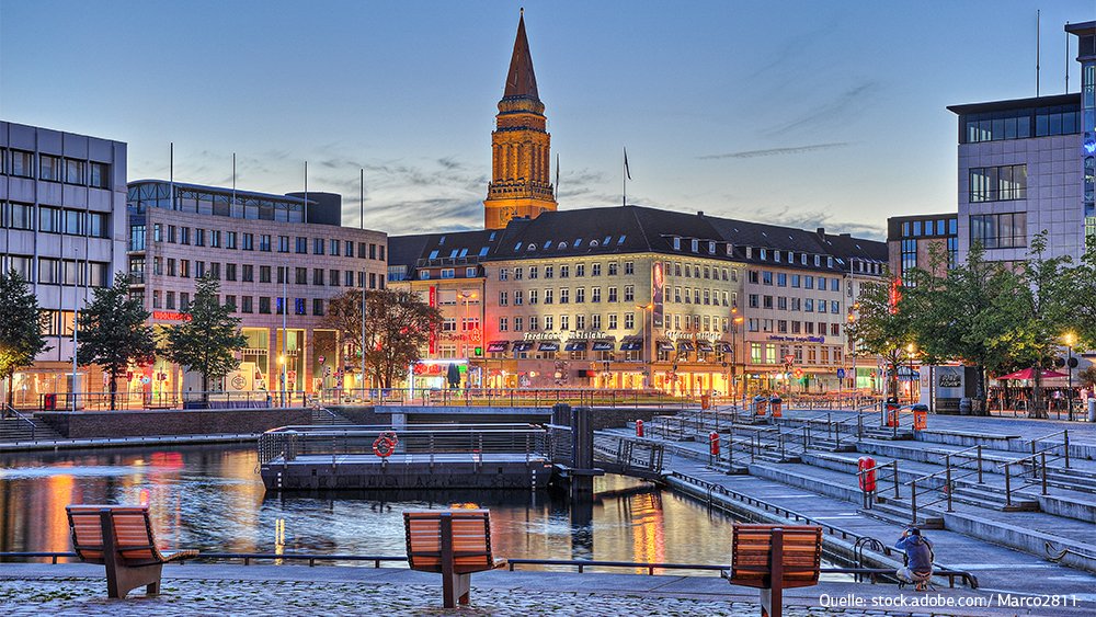 #KfWFörderreport - mit 2,1 Mrd. EUR lag in #SchleswigHolstein der Förderungschwerpunkt auf der #Energiewende☀️. Weitere Schwerpunkte lagen bei Gründungen 440 Mio. EUR und Wohnen&amp;Leben🏠 314 Mio. EUR fcld.ly/q833071

<a href="/Land_SH/">Schleswig-Holstein</a> <a href="/Wirtschaftsland/">WiMi.SH</a> <a href="/JanAlbrecht/">Jan Philipp Albrecht</a> <a href="/t_losse_mueller/">Thomas Losse-Müller</a>