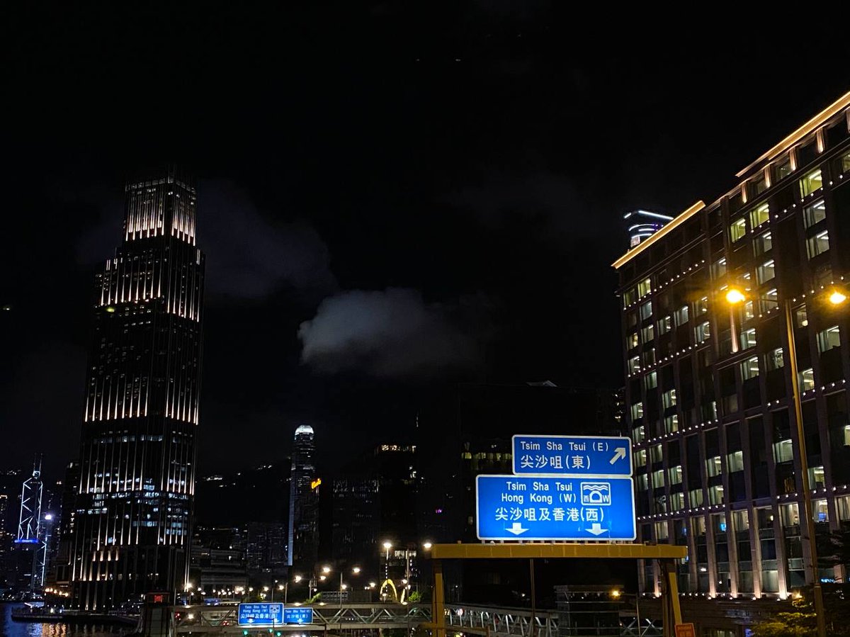 Augustllo's tweet image. Hong Kong at night has a unique flavor