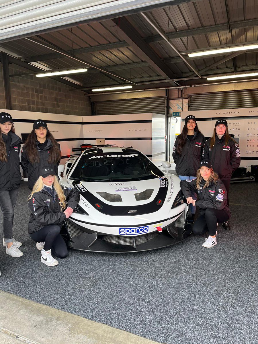 Formula Woman 🤝 @dto_motorsport 

Today we are at @DoningtonParkUK with the people who will run the GT Cup team to test the McLaren 570S GT4! 
@SparcoOfficial 
#FormulaWoman #FW21 #WomenInMotorsport #WomenRacing #GirlsOnTrack #Race #RethinkRacing #Motorsport #IAmSparco