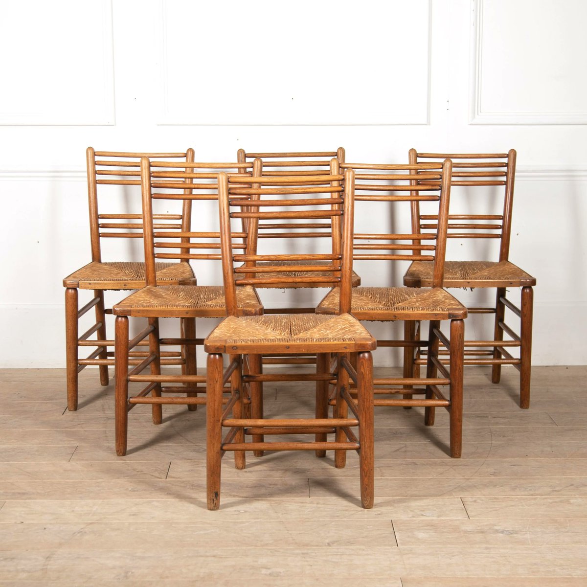 LorfordsAntiq's tweet photo. L A T E S T A R R I V A L ✨
Set of Six Sussex Ash Chairs
https://t.co/Ag7ue0hkf0
#LorfordsAntiques #Lorfords #Antiques #BuyAntiques #19thCentury #Dining #Interiors https://t.co/QQ0UL7MjFt