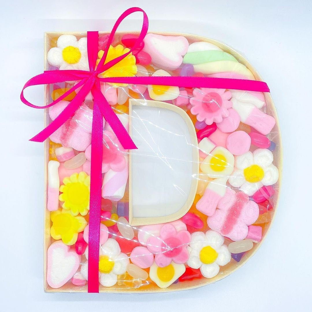 pastels_sweets's tweet photo. Personalised Sweet Filled Letter/Symbol Gift perfect for #MothersDay #Birthdays, #Anniversary's, #Weddings, #Party's, #Christenings, #Baby Showers, etc! 
https://t.co/s8GYEiR67U https://t.co/qxeTxZaLUL