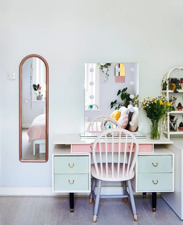 EmmausSLC's tweet photo. Casa De Modelei bought this lovely arch mirror from Emmaus SLC and spray painted it rose gold 😍 We are completely in love with it!💚
What's your latest #EmmausFind? Tag @EmmausSLC and let us know!
📸: https://t.co/ADVsOtKoz3
#upcycling #diy #workingtogethertoendhomelessness https://t.co/gnLVuUfRtr