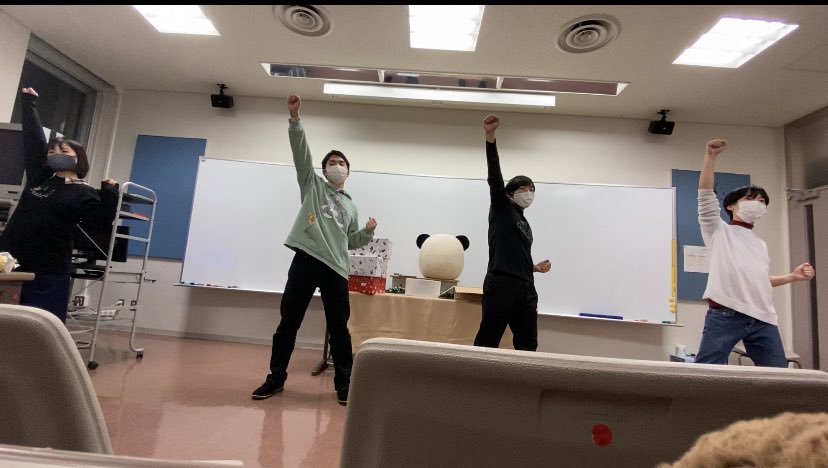 action_circle's tweet photo. #春から秋田県立大学 
新入生の皆様、合格おめでとうございます！！🎉
アクションサークルです👊

大学では、高校生ではできなかった勉強や遊びをたくさんできるようになります！
そんな大学生活を送るにあたり、不安があればいつでもDMを送ってください！
改めて合格おめでとうございます🎊 https://t.co/vwS1RzXnIU