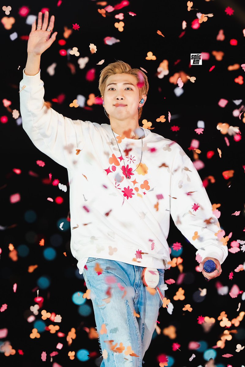 SOLID_RM's tweet photo. [HQ] 220313 PTD Seoul

#RM #남준 #김남준 #방탄소년단     #BTS     #SOLID_RM @BTS_twt https://t.co/C5qX5ky2VM