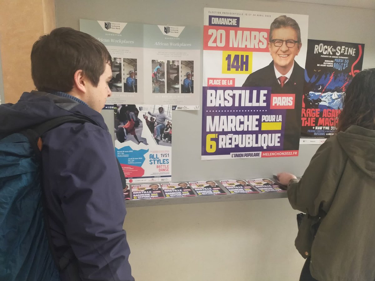 Après la diff, petit collage sur le campus de Villetaneuse pour le 20 mars, venez nombreuses! #MelenchonPresident2022 #MelenchonSecondTour