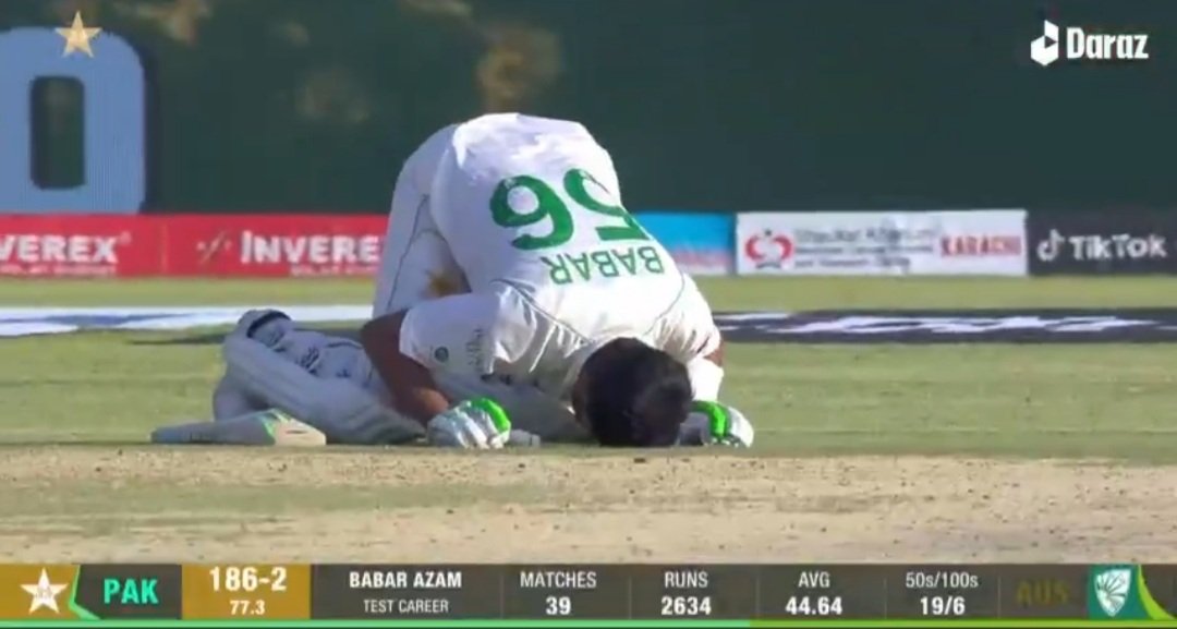 KarShoaeb's tweet photo. TAKE A BOW 🙇 TO THE KING 👑 #PAKvAUS https://t.co/EIv5ckWpCF