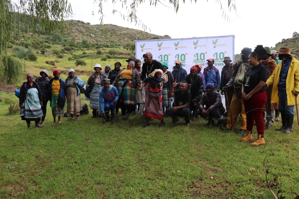 GemInstLS's tweet photo. We continue to be part of a growing community pursuing
 #girlsintech
#greentech #robotics #3Dprinting 
#greeninglesotho
#10ktrees
Thank you @limomonane for entrusting us a partner. 
On the road across the country https://t.co/xuxI3nWCc0