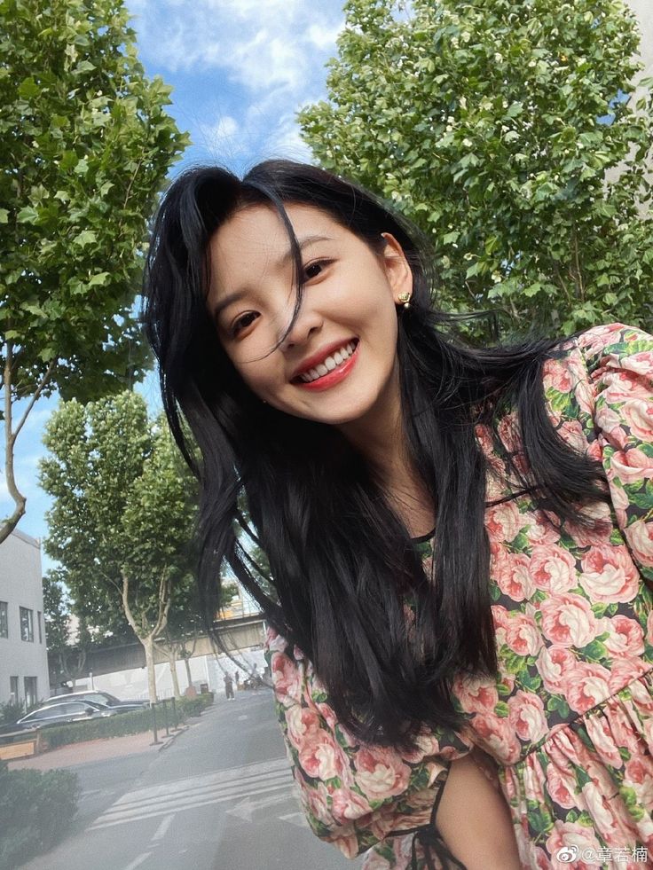 ragenahis's tweet photo. Halo aku Crystal lagi need all nih, baru pertama kalinya main rp twt tolong ajarin donk #RP #rpindonesia #rptwt #roleplayerindonesia #moots https://t.co/yAa9DH5oIT