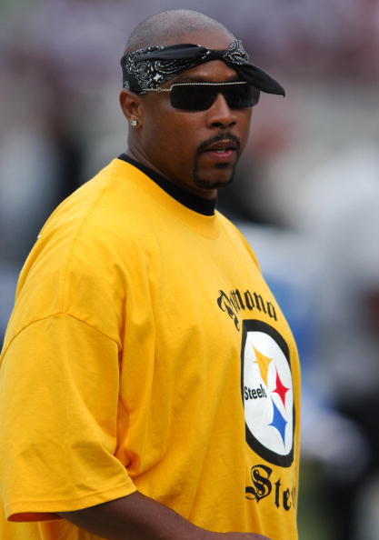 XXL's tweet photo. ⬇️ TODAY IN HIP-HOP ⬇️

2011: We lost Nate Dogg

RIP 🕊 https://t.co/xXoLx15h2Q