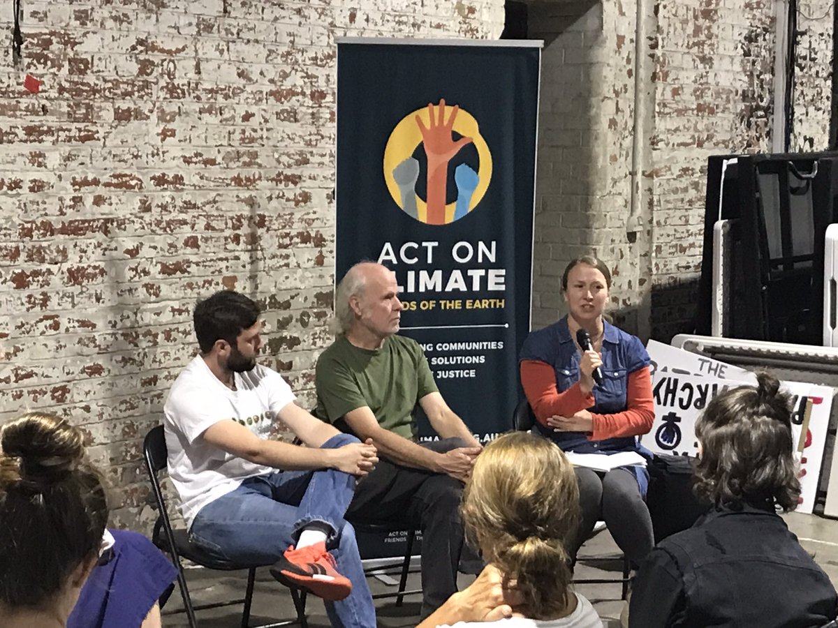 FoEAustralia's tweet photo. Liz Wade says communities are standing up to raise awareness about the risks of fossil gas. A community network is forming around the goal of a gas-free Victoria. Game on! #GasFreeVic #VicClimateSolutions https://t.co/aZFBQKctCq