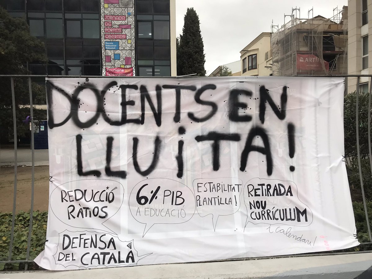 El_tercer_grup's tweet photo. Ara? Fa any i mig q els nostres fills porten mascareta a les aules hores i hores i no heu mogut un dit! Decepció @educaciocat @salutcat @sanchezcastejon @TornemEscoles @affac_cat @LlibertariaCat @enveupropia https://t.co/h9m90p8Mg7