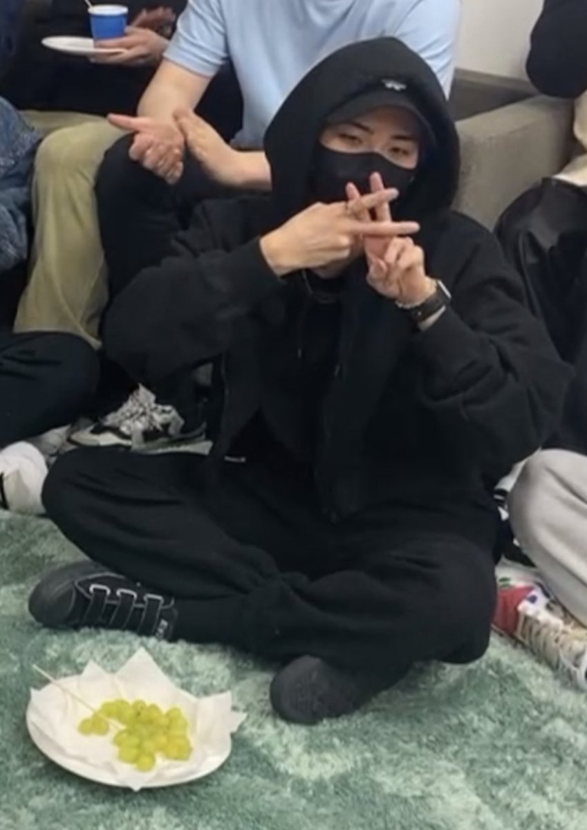 SETEK29305455's tweet photo. おちゃめな
闇蓮がいた🦊💙
#川尻蓮
#飛べるから
#Dramer/REAL/
OH-EH-OH https://t.co/DcIzyel1ox