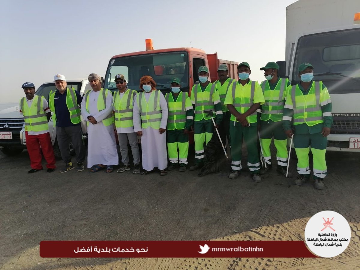 NB_Municipality's tweet photo. نفذت دائرة الشؤون البلدية في لوى ممثلة بقسم التوعية والإعلام حملة نظافة الشواطئ بالتعاون مع الفرق الاهلية بالولاية . https://t.co/XA6S9DgCkP
