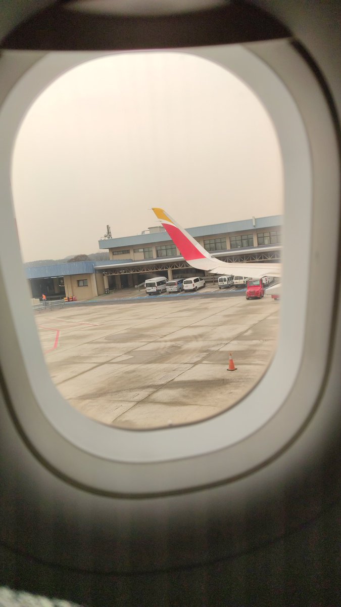OscarGlezTLG's tweet photo. Destination @gameproject2012 in Plzeň (Czech Republic) for another bout, this time #storytelling and #gamificationdesign 🤘🤘 oh yeah! https://t.co/v1p2JwdgzB