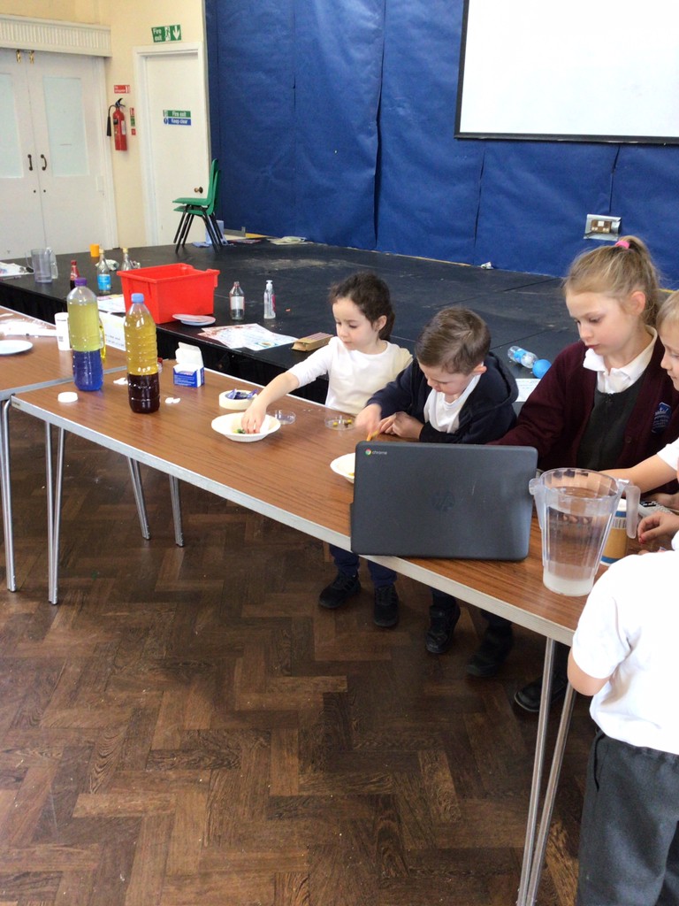 rec_hp's tweet photo. What a great start to Science week! We have enjoyed being fossil hunters and a fantastic Science assembly. We are looking forward to taking part in some Science experiments this afternoon! #ScienceWeek https://t.co/MCZWx2jsHJ