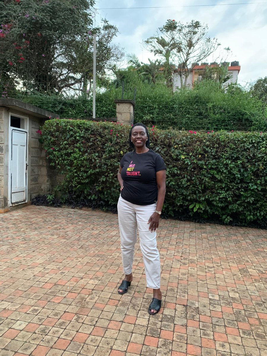 PulseLiveKenya's tweet photo. Casual wear looks good on NARC Kenya party Leader @MarthaKarua . π
#PulseKenya https://t.co/YDj0pJvF5o