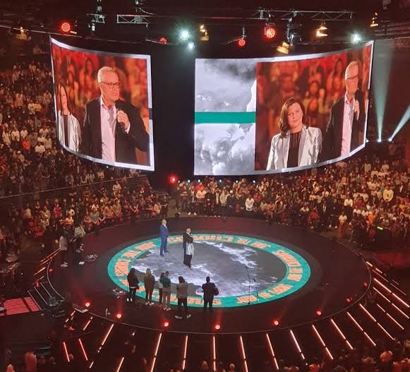 MediaAnalystOz's tweet photo. Last night I realised that Morrison is a televangelist. He lives to stand in front of a crowd and say anything to grift them. The end justifies the means, and the end is personal power. The $250 million private jet. The rorts. The prestige. He's learned the grift

A lying conman https://t.co/LYZfApYdp4