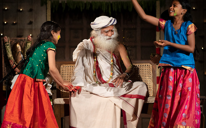 SadhguruJV's tweet photo. Joy does not rain upon you – it blossoms from within. Whatever the situation, if you are joyful, life is a celebration. #SadhguruQuotes #Holi https://t.co/6zzNxlmx58