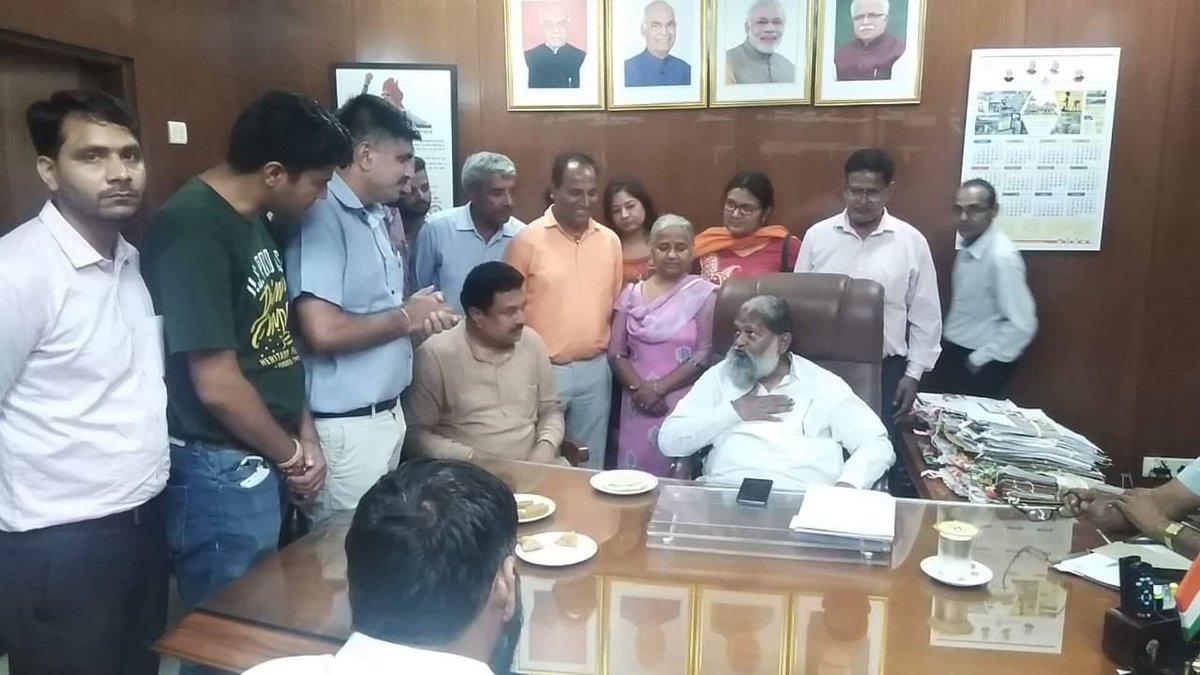 सर,एसोसिएशन गवर्नमेंट फ़ार्मेसी ऑफ़िसर हरियाणा की तरफ़ से आपको जन्मदिन की हार्दिक मंगलकामनाएँ ।पूरे प्रदेश को फ़ार्मेसी  ऑफ़िसर आपके स्वस्थ जीवन ,लंबी आयु एवं उज्जवल भविष्य की कामना करते हैं आपका तेजस्वी व्यक्तित्व यूँ ही मानवता की भलाई में लगा रहे 💐 सहित विनोद दलाल राज्य प्रधान