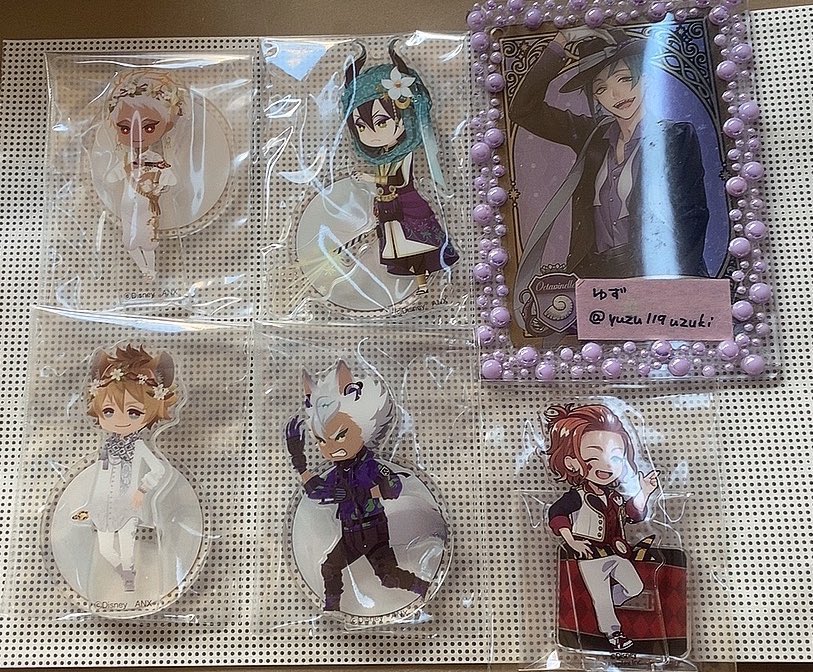 yuzu119uzuki's tweet photo. ツイステ ツイステ展 交換 アクリルスタンド アクスタ

譲 カリム マレウス ラギー ジャック

1周年 アクスタ ケイト

求 フロイド 

渋谷にて手渡し or 郵送 https://t.co/ZUBNzgAt6b
