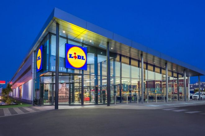 Alvsan21Alvaro's tweet photo. Para saber los tipos de comunicación del supermercado Lidl a través de distintos medios entra en este enlace.👇👇👇
https://t.co/d1V5AzyviL https://t.co/iq8NLrTdcK