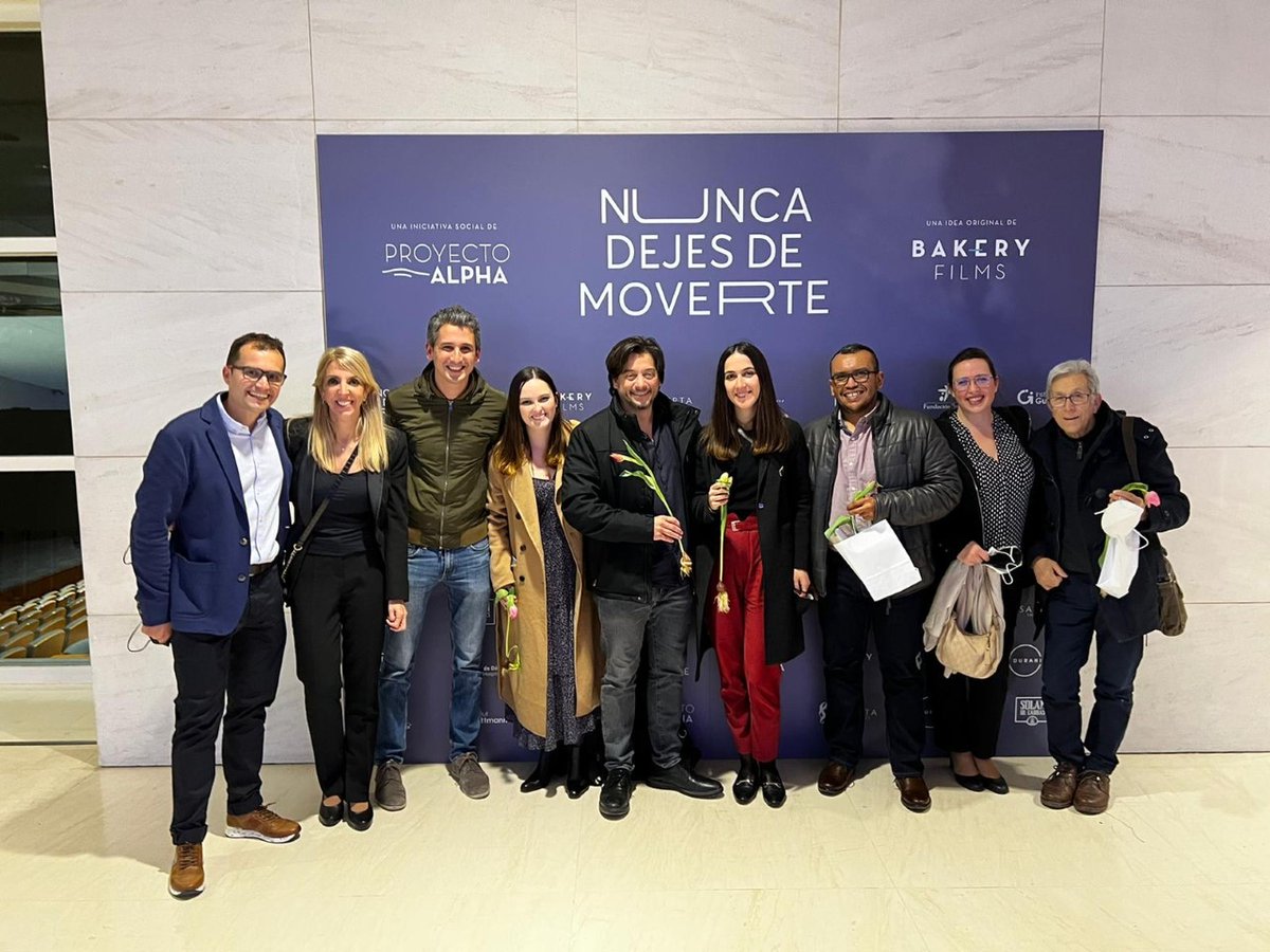 La semana pasada nuestros profesionales no se quisieron perder el estreno del documental "Nunca dejes de moverte" de #ProyectoAlpha y #BakeryGroup 
👉 El documental tiene los objetivos de concienciar sobre la Distrofia Muscular de Cinturas y fomentar su investigación.