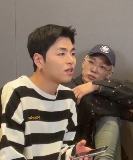 chunheeyaa's tweet photo. Bobby is so whipped when it's come to Junhoe 😭😭 https://t.co/N8rJTRP0ww