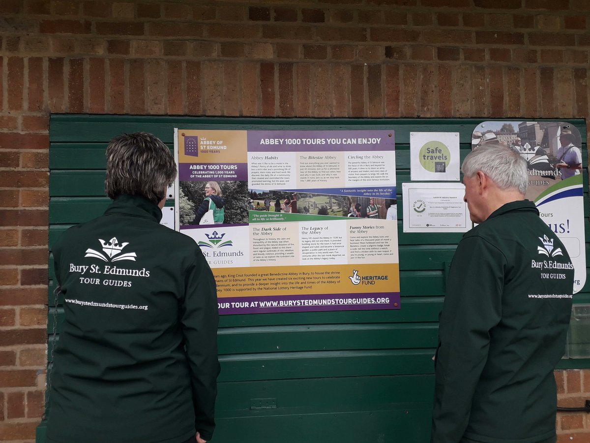 Brand new jackets supplied to @burytourguides via our sister company <a href="/KallKwikBSE/">KallKwikBuryStEdmund</a> and produced by us - ready for the new tour season.

Thank you for sending these wonderful photos through! #TourGuides #WorkWear #Uniform