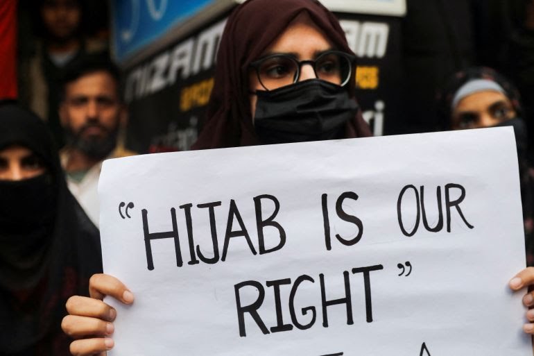 S_S_BSC's tweet photo. India court upholds Karnataka state’s ban on hijab in class
#HijabBan #Hijab #Islam https://t.co/lIS3aHtrq8
