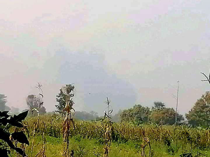 Juntas Terrorists were setting things on fire in Natchaung village on Gantgaw-Kalay Road, Kale Township on the morning of Mar 15 and Stationing at a school in Natchaung village.
#WarCrimesOfJunta #2022Mar15Coup #WhatsHappeningInMyanmar