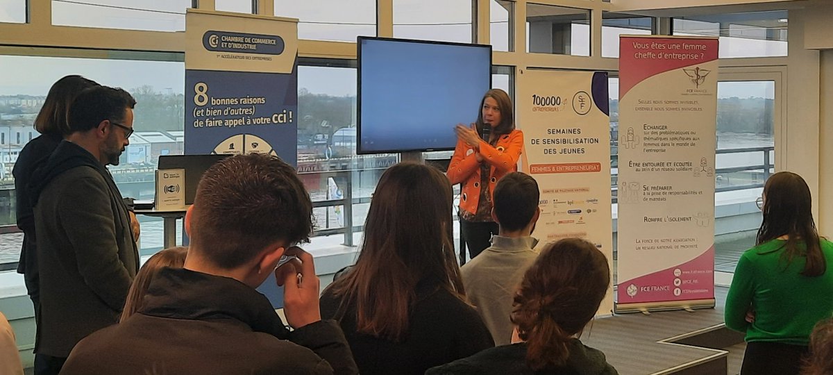 [#Entrepreneuriat] Des élèves de <a href="/lajoliverie/">La Joliverie</a> et N. Mandela à la <a href="/CCINantes/">CCI Nantes St Nazaire</a> pour la  #SemaineEF2022 by <a href="/100000e/">100 000 Entrepreneurs</a> 

Echanges avec des cheffes d'entreprises  
✅Développer l'esprit d'entreprendre
✅Permettre aux jeunes filles de se projeter
✅Donner à voir des réussites au féminin