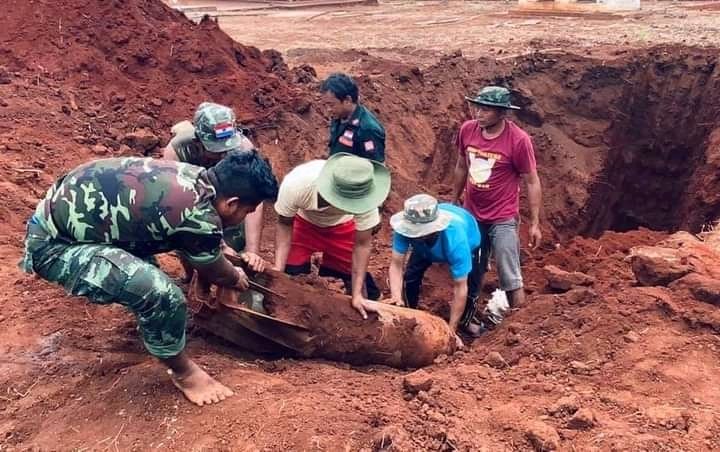 <a href="/ZawWaiSoe4/">Zaw Wai Soe</a> 15.3.2022
From the Terrorist Army
In ethnic areas
FAB chemical bombs dropped by aircraft
Fighting
#WhatsHappeninglnMyanmar