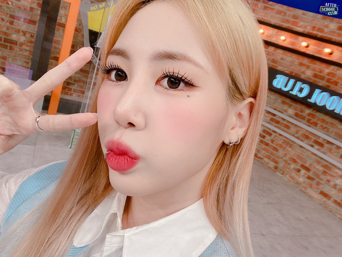 arirang_ASC's tweet photo. [MC]
⠀
오늘도 프로페셔널한 모습으로
에엣씨를 이끌어가준 MC들 🙀👍🏻✨
다음 주에도 꼬옥 함께해주기요 💕 https://t.co/ktp1DcR7EU