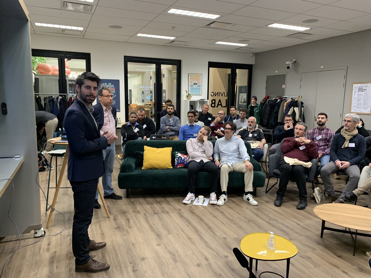 C’est parti pour le Challenge Innovation de @GRTgaz au @VillageCAParis ! 2 jours pour accélérer 10 projets ✨🚀 <a href="/Marie_Deve_/">Marie Dève</a> <a href="/Chris_SOLIER/">Christophe Solier</a> et toute la team de choc GRT GAZ