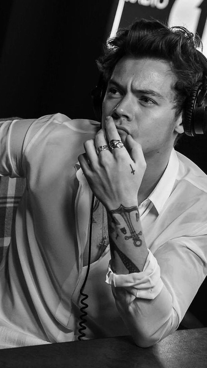 — 𝐒𝐭𝐮𝐝𝐢𝐨 𝐃𝐚𝐲 🎤🎼