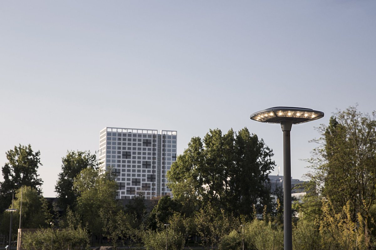 🌍Sustainder armatürleri basit kuruluma, düşük bakım maliyetlerine ve uzun hizmet ömrüne katkıda bulunan bir dizi temel işlevle standart olarak donatılmıştır.
♻️Akıllı kaset sistemi sayesinde armatürler farklı sensörler ile kolayca geliştirilebilir. 
#Sustainder #AkıllıAydınlatma