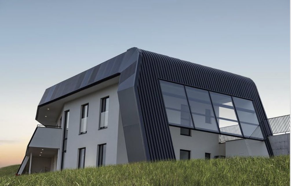 MyplanetF's tweet photo. "La casa solar" Del ingeniero Omar Suárez  plasma la maravillosa idea de poder vivir en una casa autosuficiente mediante la luz del sol generando cero emisiones. La vivienda fue totalmente desconectada de la red eléctrica. #arquitectura #SolarPower #solarenergy #cleanenergy https://t.co/R0wKUO8T14