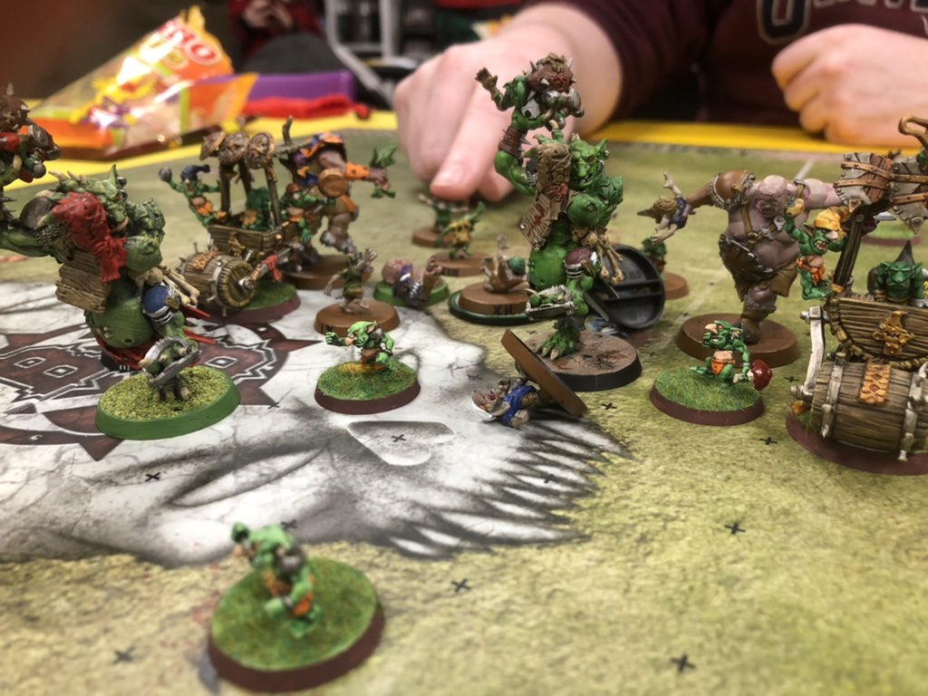 #BloodBowl Snotlings almost held on for a draw last night against Wills Ogres… Great, fun match but a Turn 14 TD ended my hopes of winning this friendly!!! <a href="/LeicesterBBL/">LBBL</a>