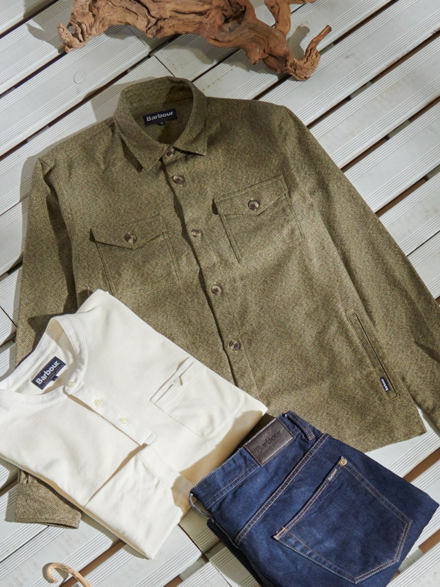 Barbour's tweet photo. Influenced by Barbour’s long and illustrious heritage and updated with a modern, technical touch.

Discover the #BarbourExplorer collection as curated by presenter and adventurer, Ben Fogle here: https://t.co/JU5xjD3Z6r https://t.co/9s2SD8qcpa