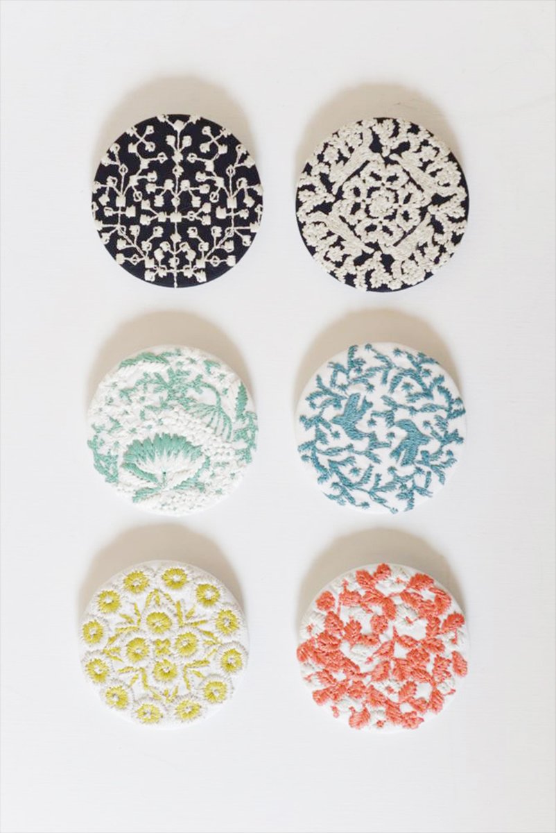 HOWorkshop's tweet photo. Embroidered 'Tin' brooches by Rieko Oka and Classiky Studio. 

#classiky #embroidery #brooch #broochaholic #broochlove #broochesareback #nevertoomanybrooches #noveltybrooch #brooches #broochaddict #handmadebrooch #broochoftheday https://t.co/ydQYTYzhWT