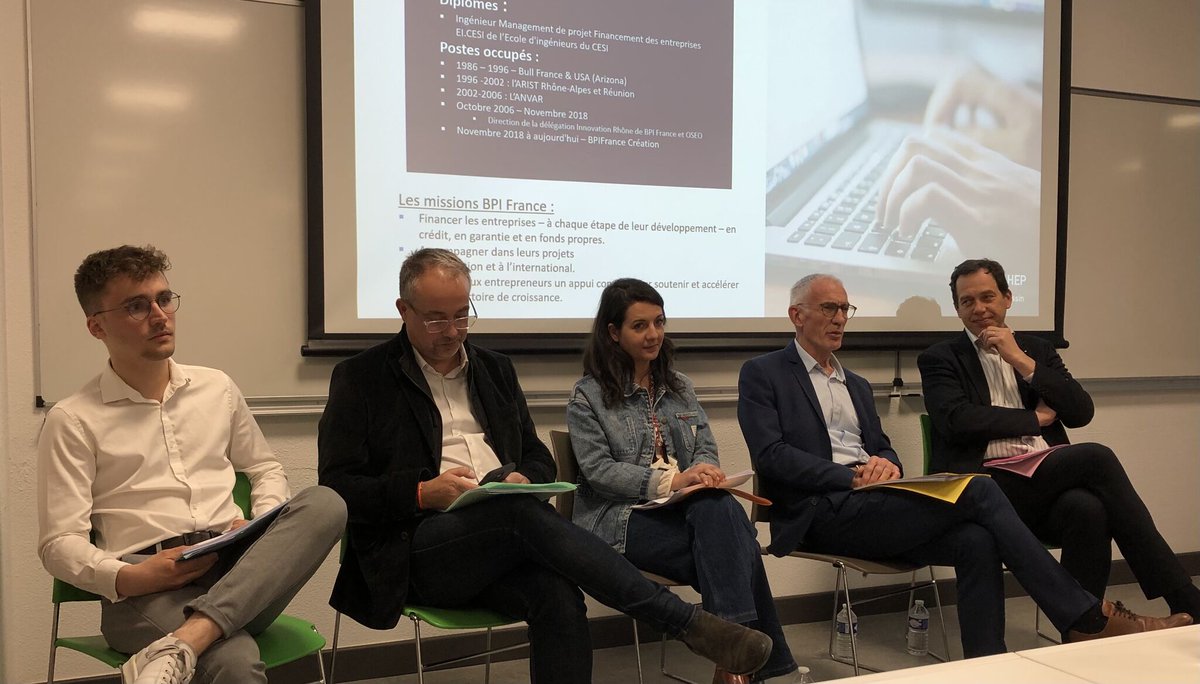 CampusHepLyon's tweet photo. Hier soir nous avons eu le plaisir d'accueillir pour une conférence spéciale #Entrepreneuriat Lucie Texier @FrenchTechOneLS, @ClaudeSabatin @Bpifrance, Rodolphe Pasquier Desvignes @RE_Rhone, @mathieuuui #Payapate, @StephanGALY. https://t.co/HZtnyHnrZi